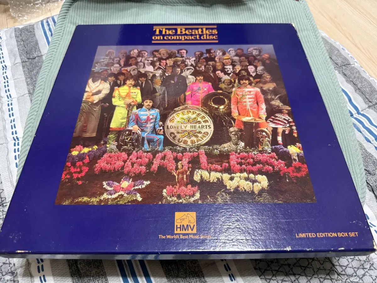 収入 CD ） The Beatles ー Sgt Pepper Box Set - メルカリ
