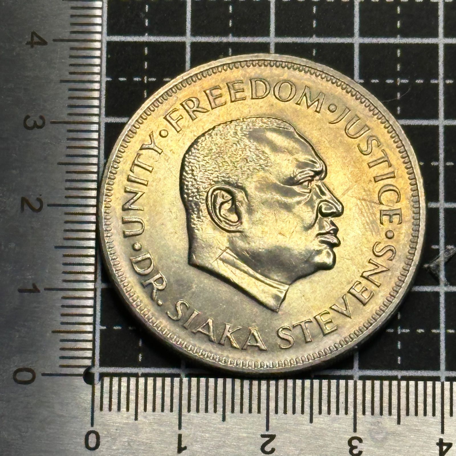 プラハ 記念硬貨 ライオンの紋章 プラハ 記念硬貨 ライオンの紋章 プラハ 記念硬貨 ライオンの紋章