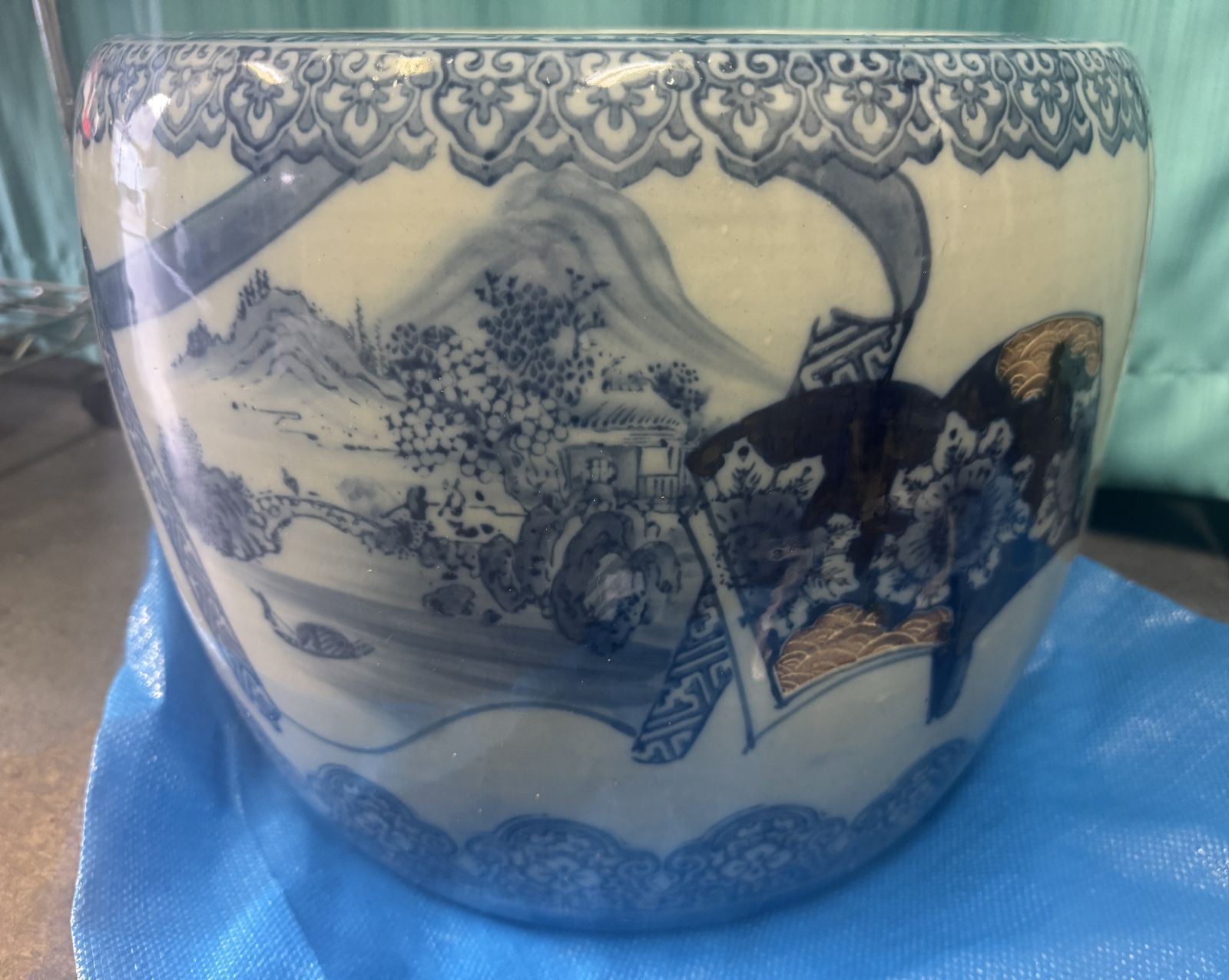 骨董品】有田焼 中型火鉢 メダカ鉢 - メルカリ