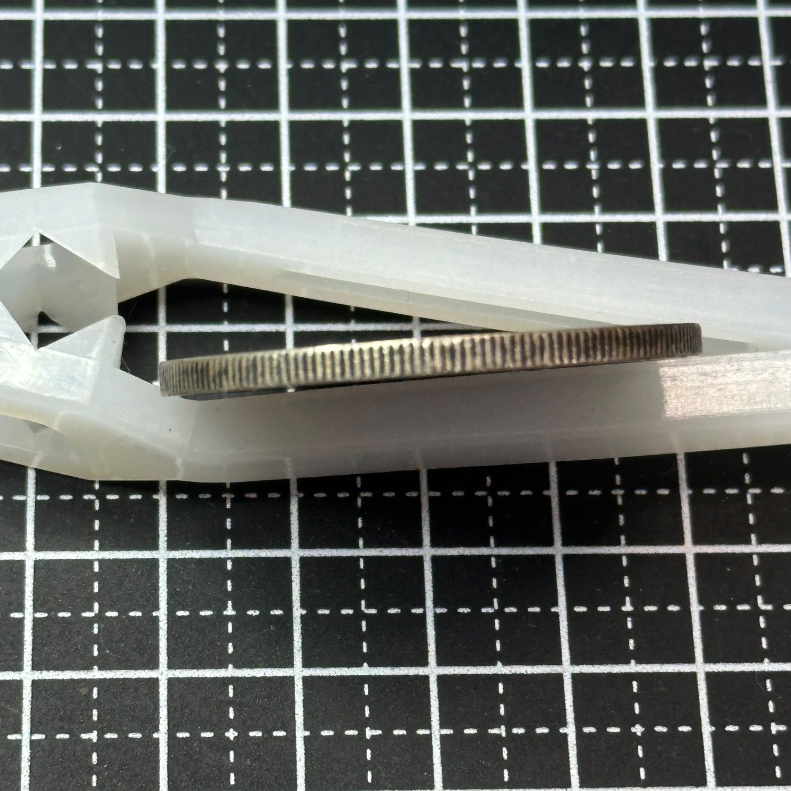 銀貨】1911年 香港 1ドル銀貨 ブリタニア立像／寿字×中国文字意匠 26.7