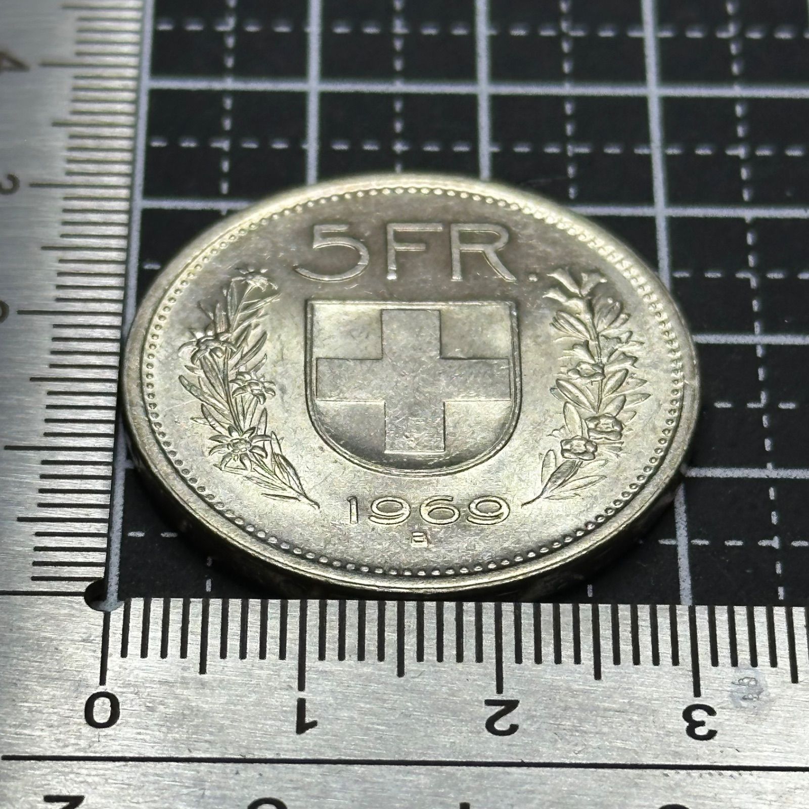 銀貨】1969年 スイス 5フラン銀貨／ヘルヴェティア女神像・スイス盾章