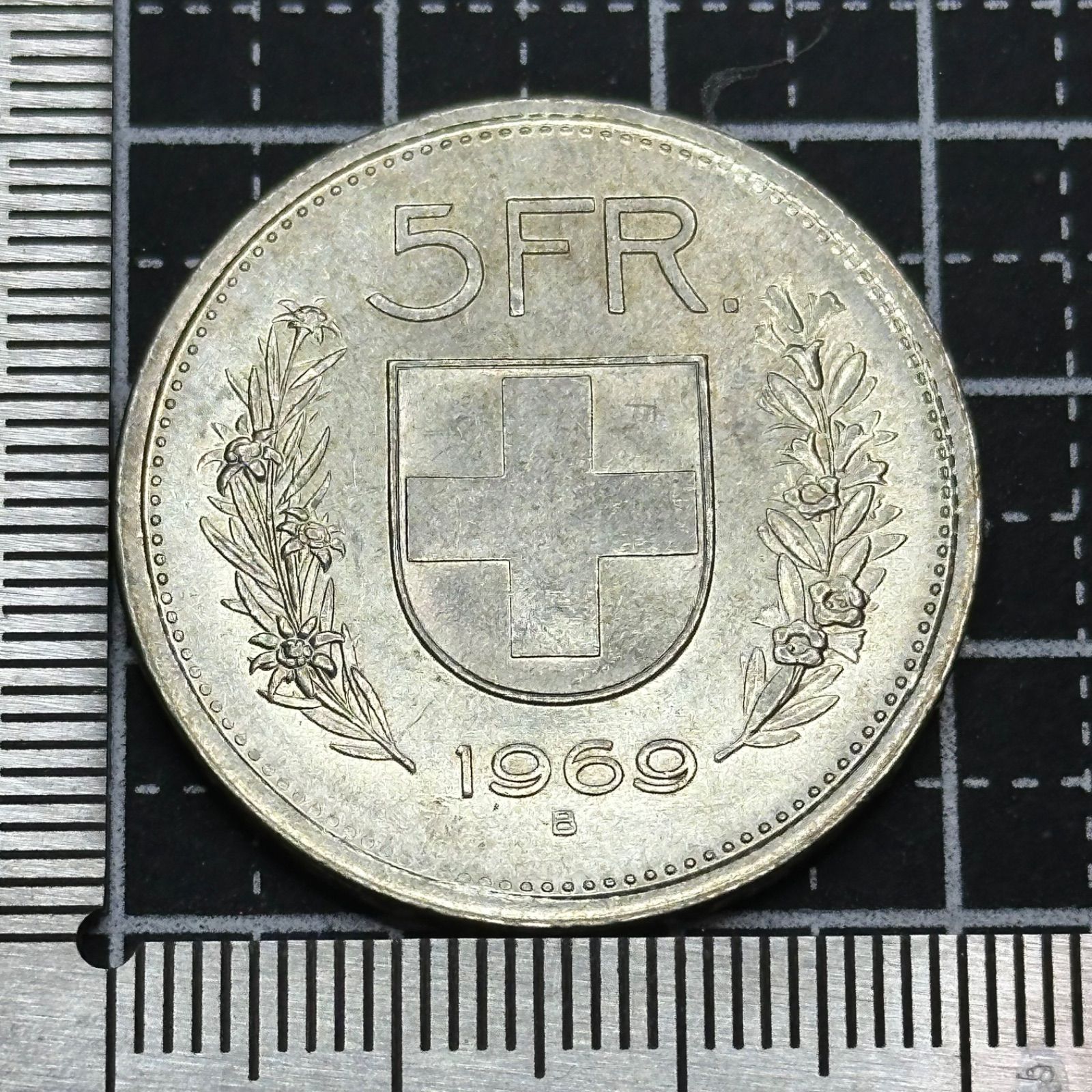 銀貨】1969年 スイス 5フラン銀貨／ヘルヴェティア女神像・スイス盾章