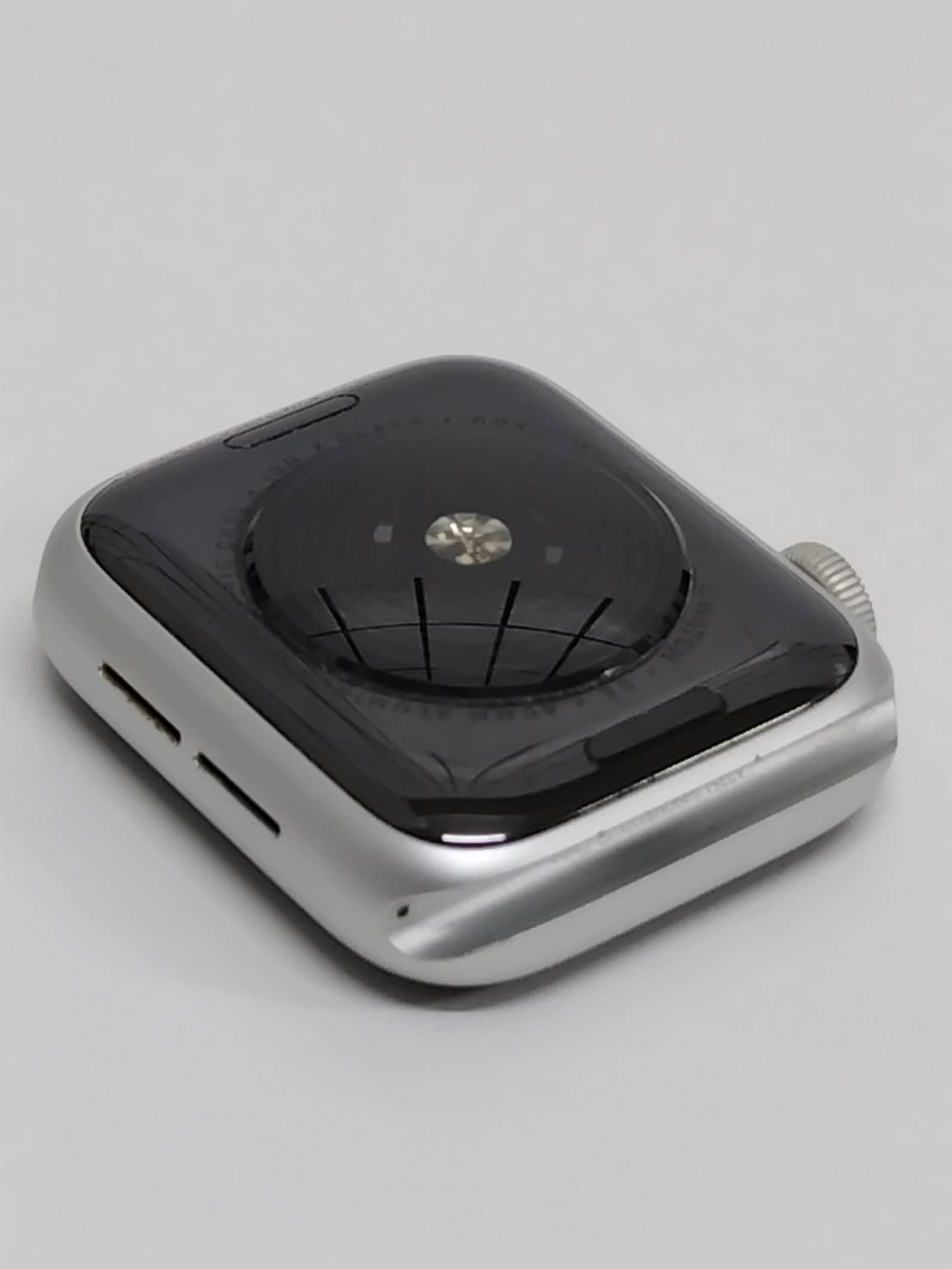 Apple Watch SE 第1世代/GPS/40mm/A2351/シルバー〈MYDX2J/A〉 Apple Watch SE (2020) 1st Gen 40mm A2351 (GPS Only, No Cellular