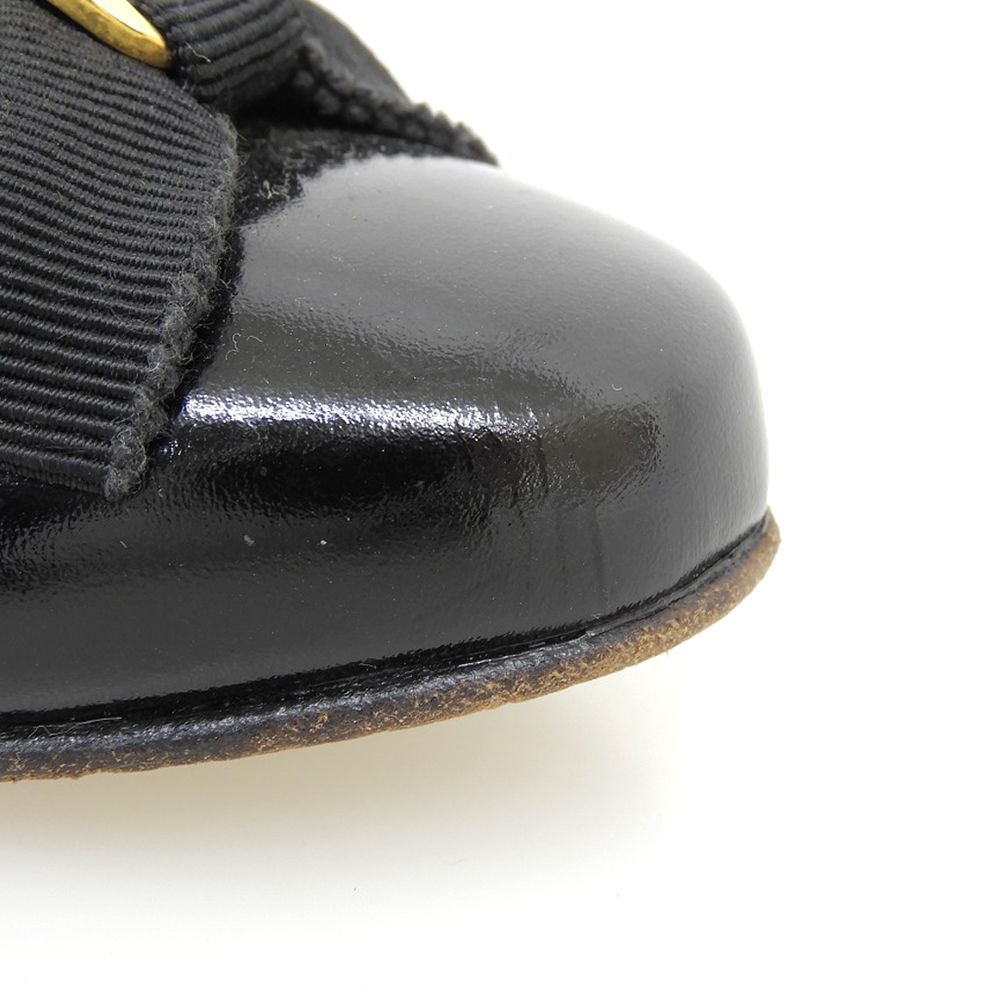 Salvatore Ferragamo サルヴァトーレフェラガモ レザー ヴァラリボン