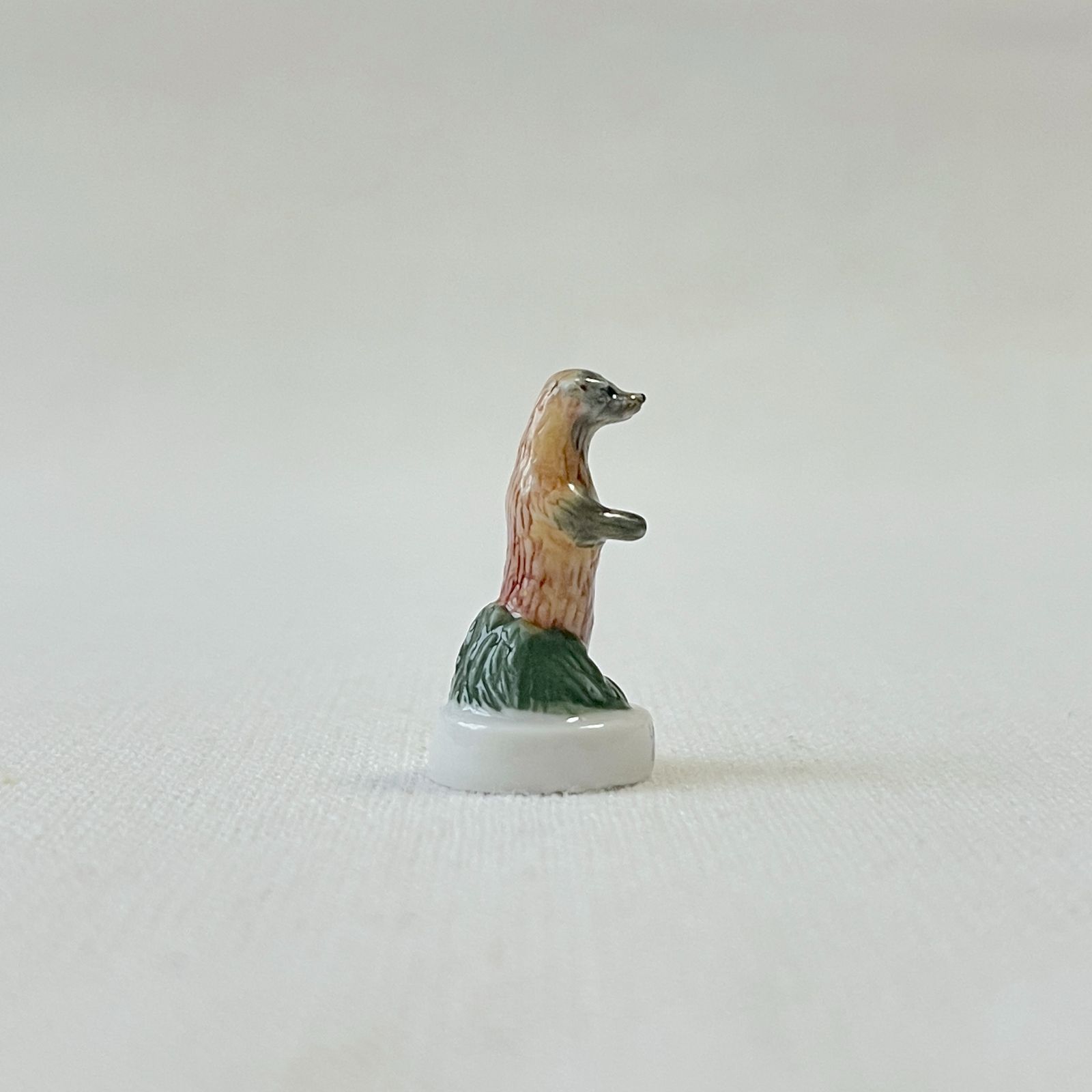 フェーヴ カワウソ WWF フランス フェーブ ミニチュア陶器 - メルカリ