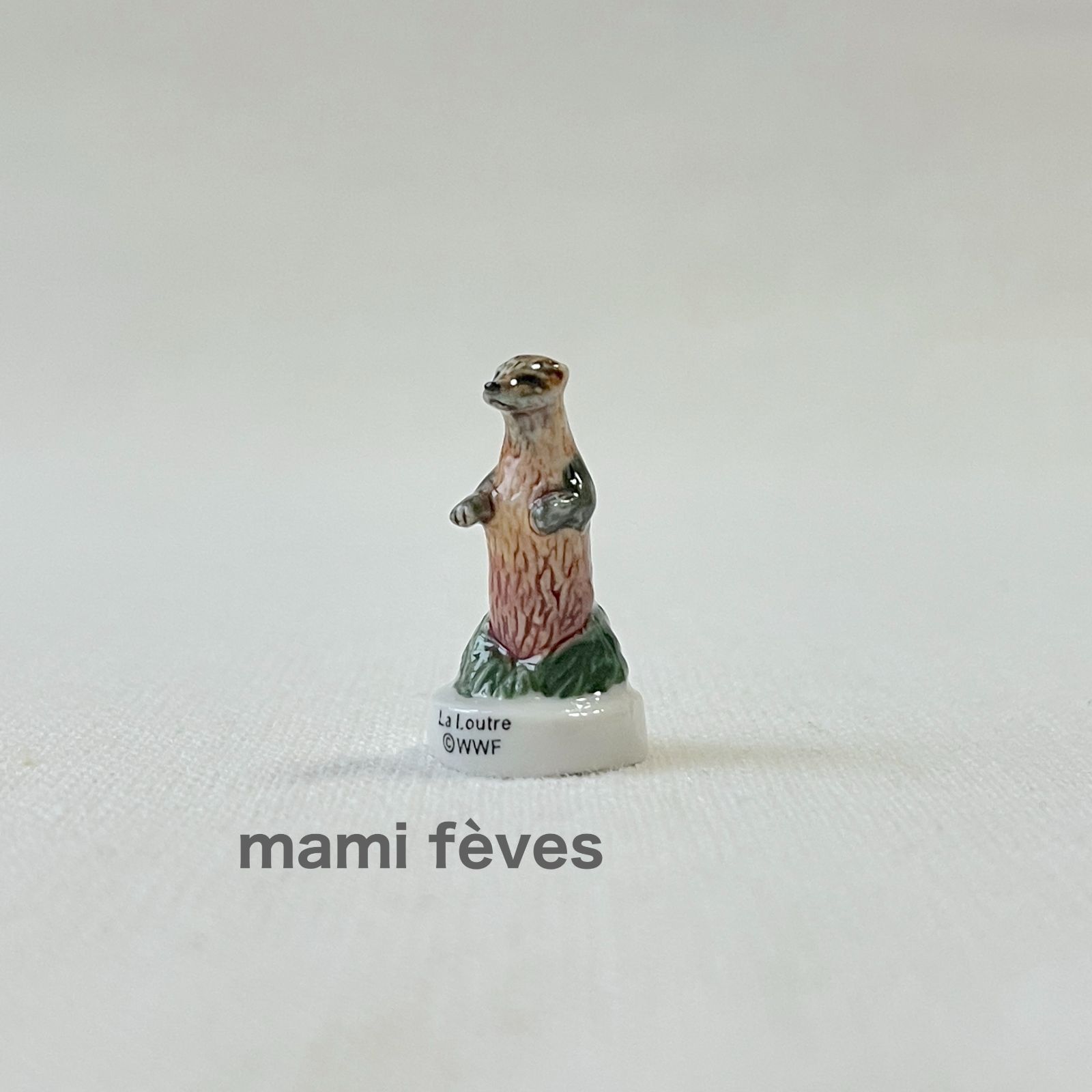 フェーヴ カワウソ WWF フランス フェーブ ミニチュア陶器 - メルカリ