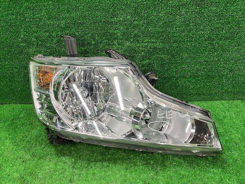 車 ホンダ ステップワゴン RK1 H22 ヘッドライトセット