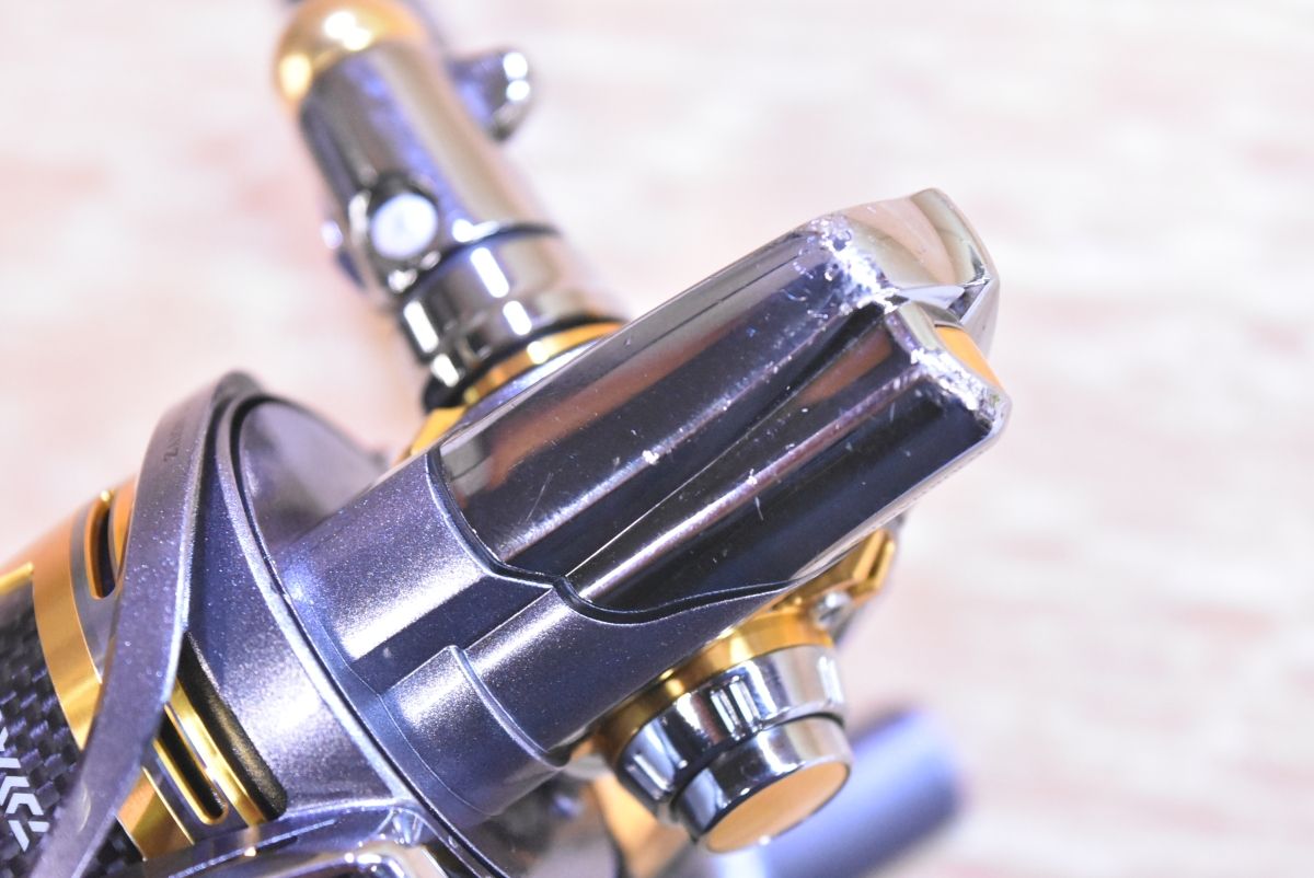 ダイワ 12 トーナメント ISO 3000SHLBD スピニングリール DAIWA