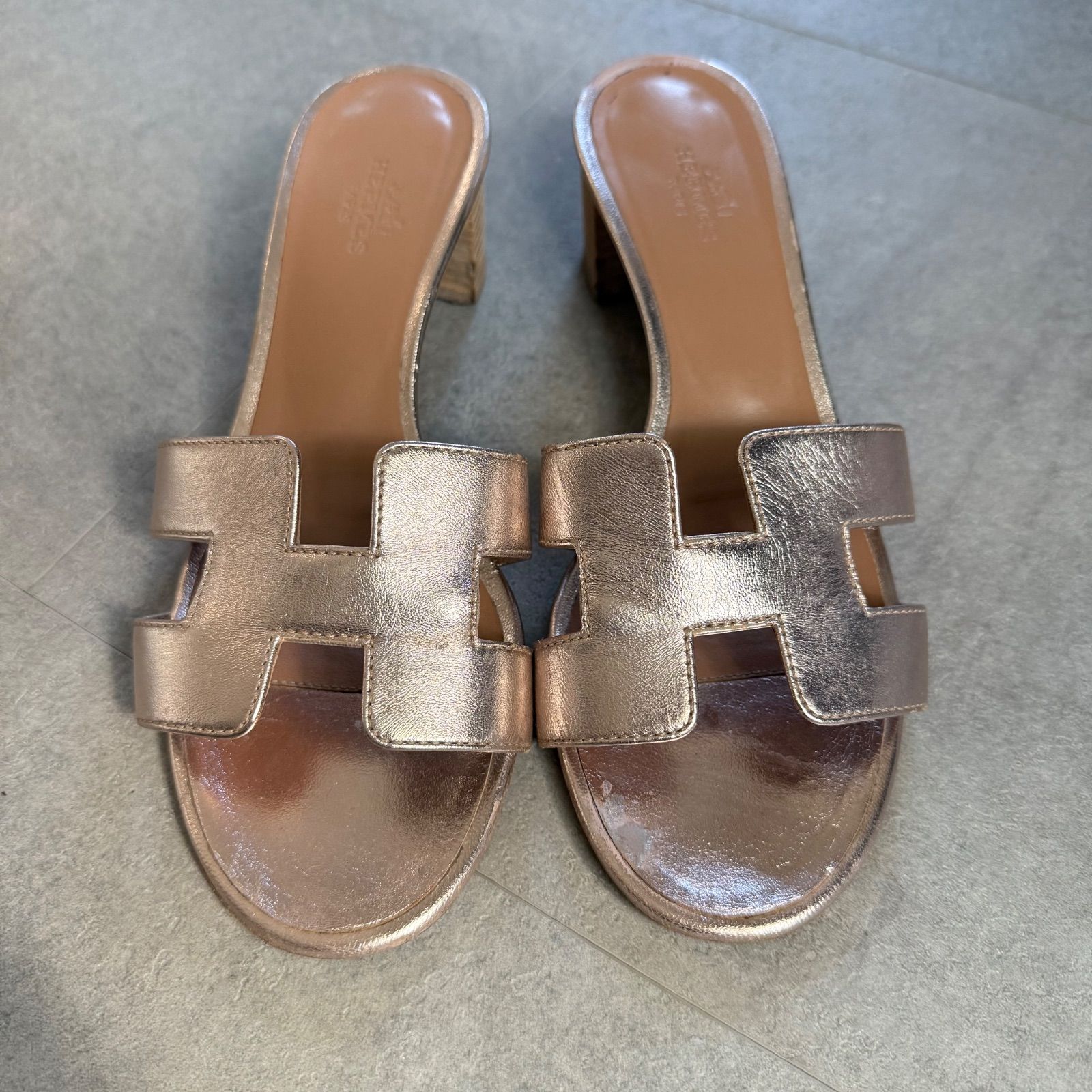 希少 HERMES エルメス サンダル オアジス メタリックピンク サンダル