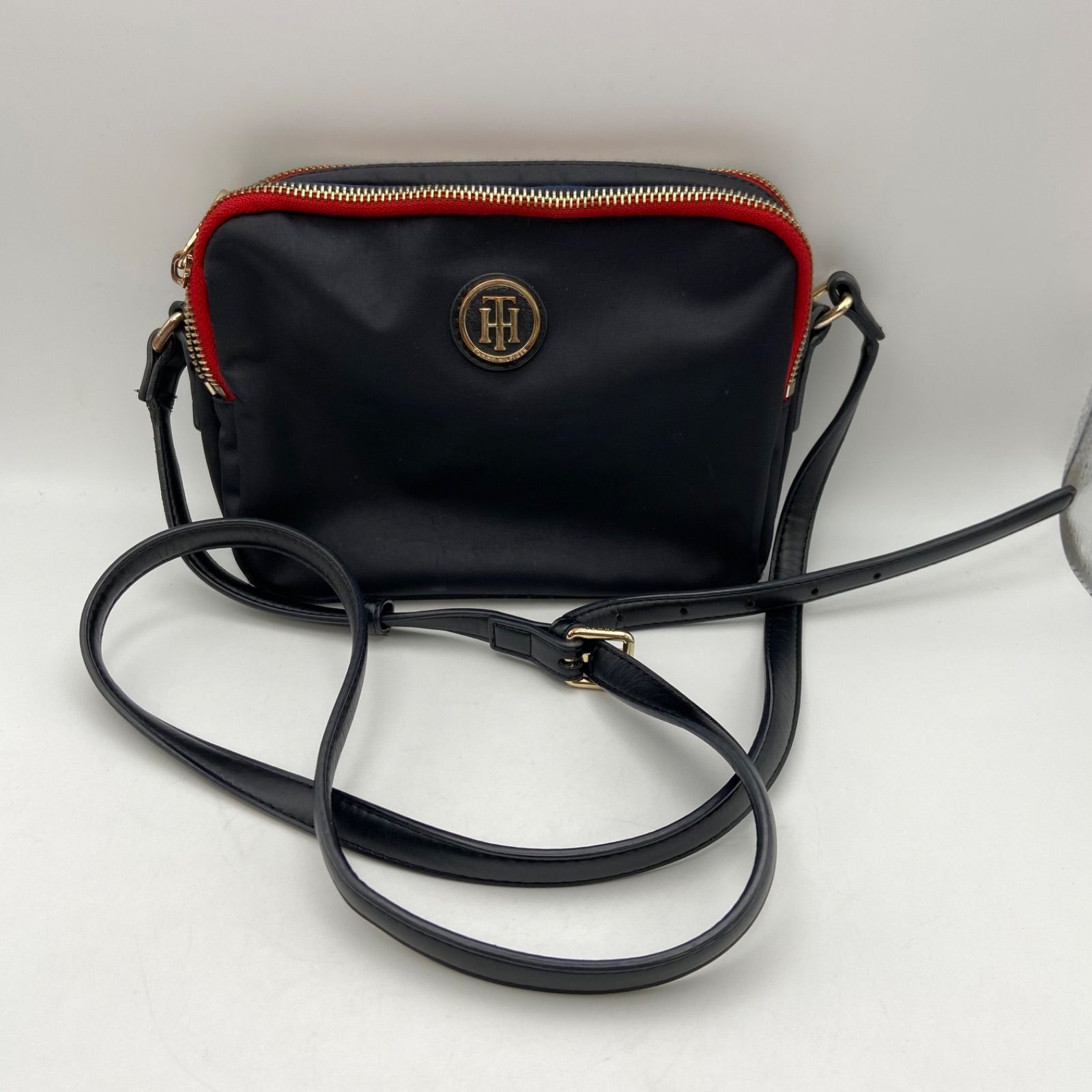 TOMMY HILFIGER トミーヒルフィガー ショルダーバッグ ブラック 