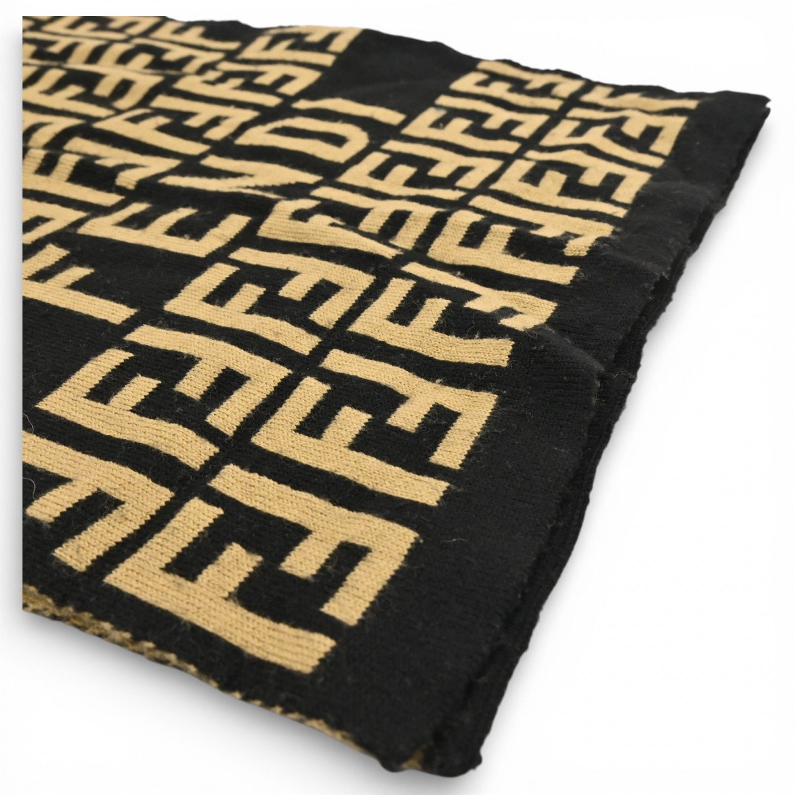 FENDI/ズッカ柄マフラー /ベージュ×ブラック 楽天市場】【新春初売り】 フェンディ FENDI FFモチーフ マフラー 秋冬