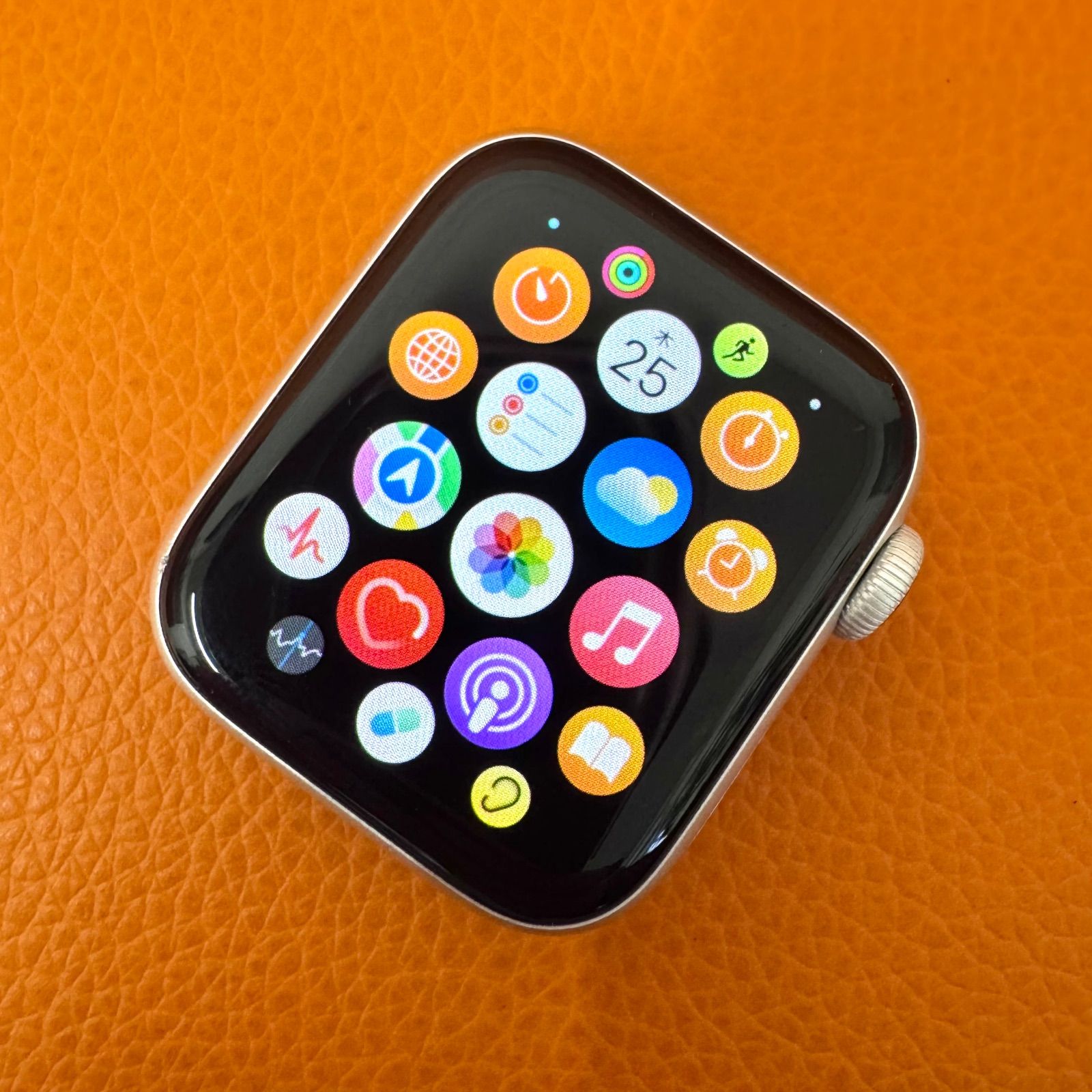 Apple Watch Nike+ Series 4 GPS 40mm シルバー MU6H2J/A - メルカリ