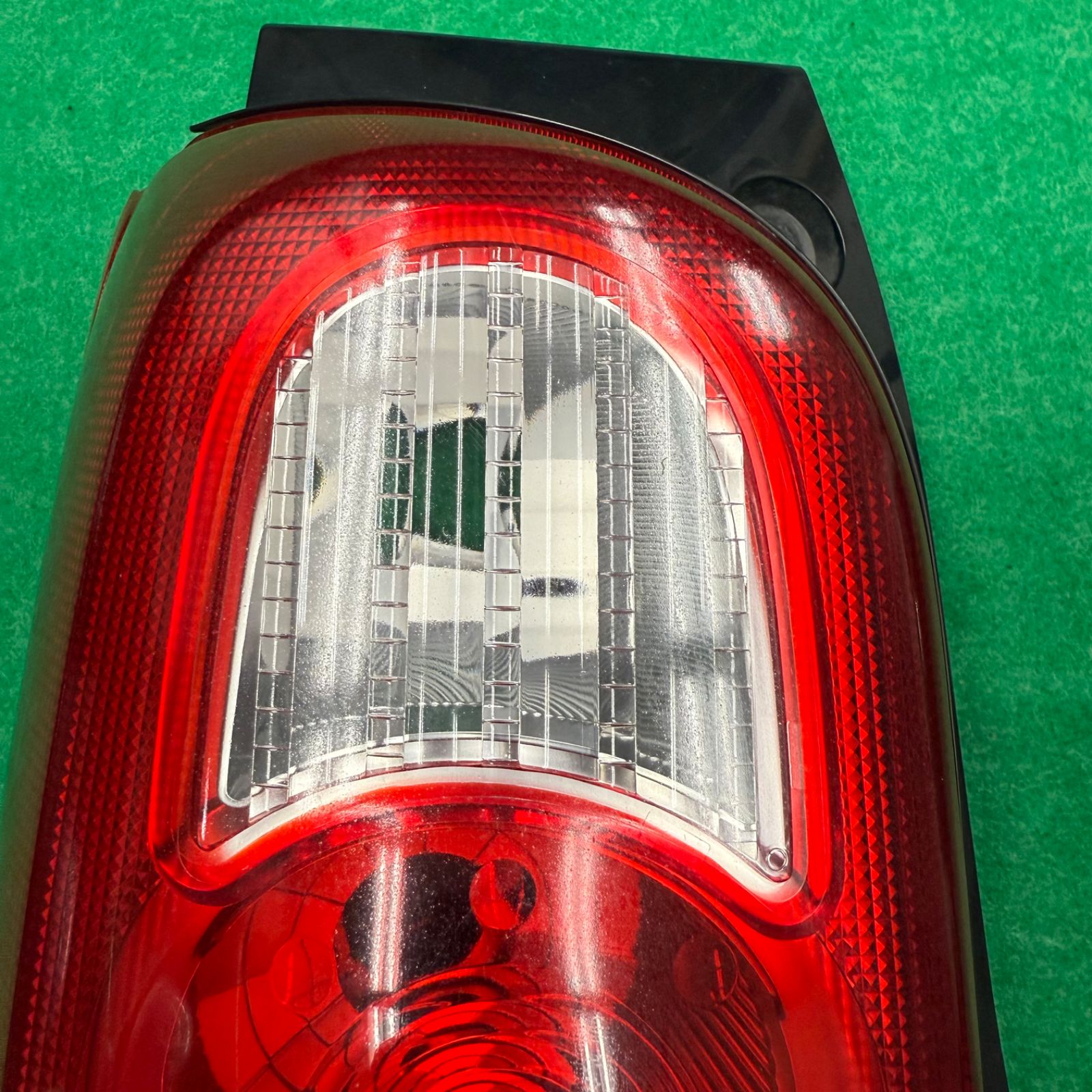 ダイハツ DAIHATSU ミラココア L675S 純正 左 テールランプ ユニット