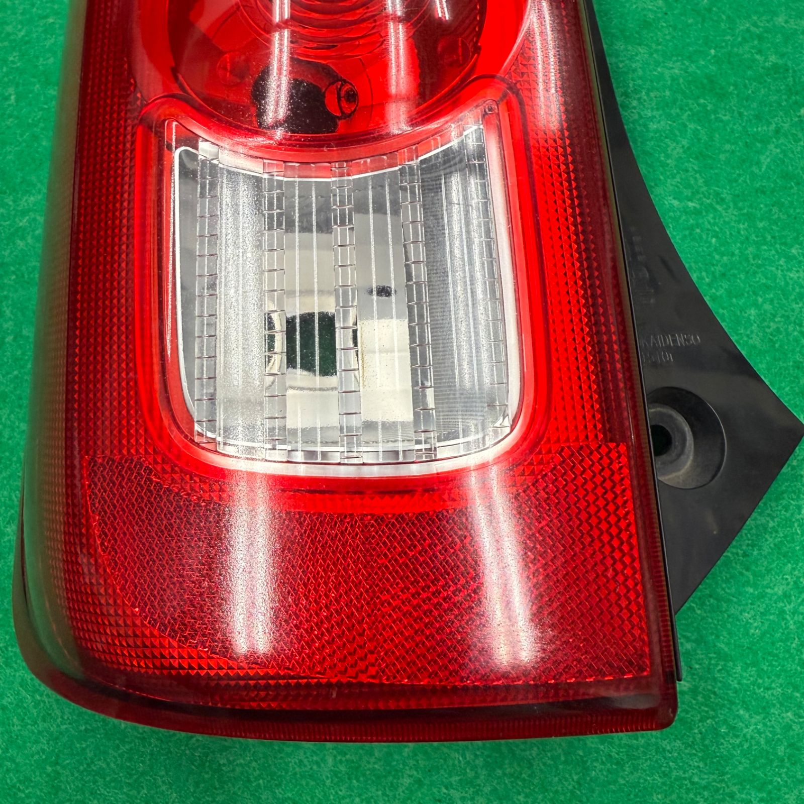 ダイハツ DAIHATSU ミラココア L675S 純正 左 テールランプ ユニット