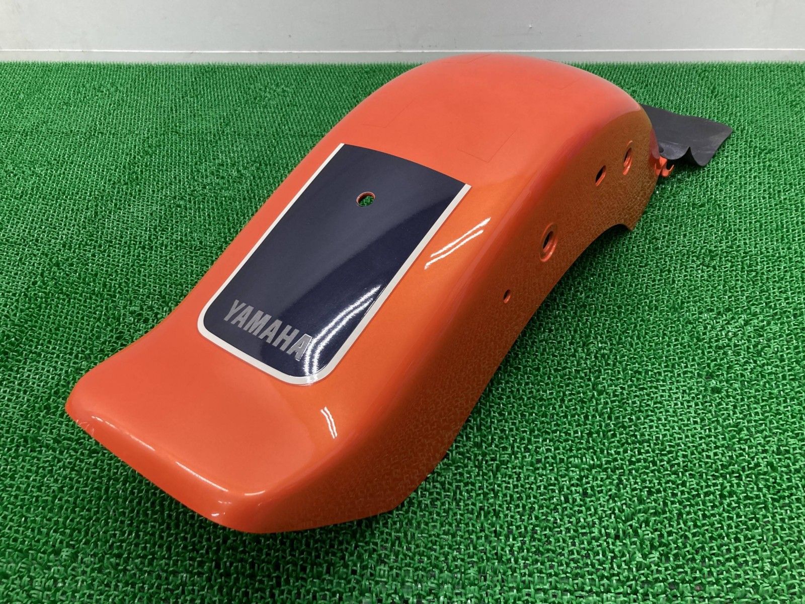 ドラッグスター400 リアフェンダー 橙M ヤマハ 純正 中古 4TR VH01J DragStar400 マッドガード コンディション良好 品薄 Ef ドラッグスター400 リアフェンダー 橙M ヤマハ 純正 中古 4TR VH01J