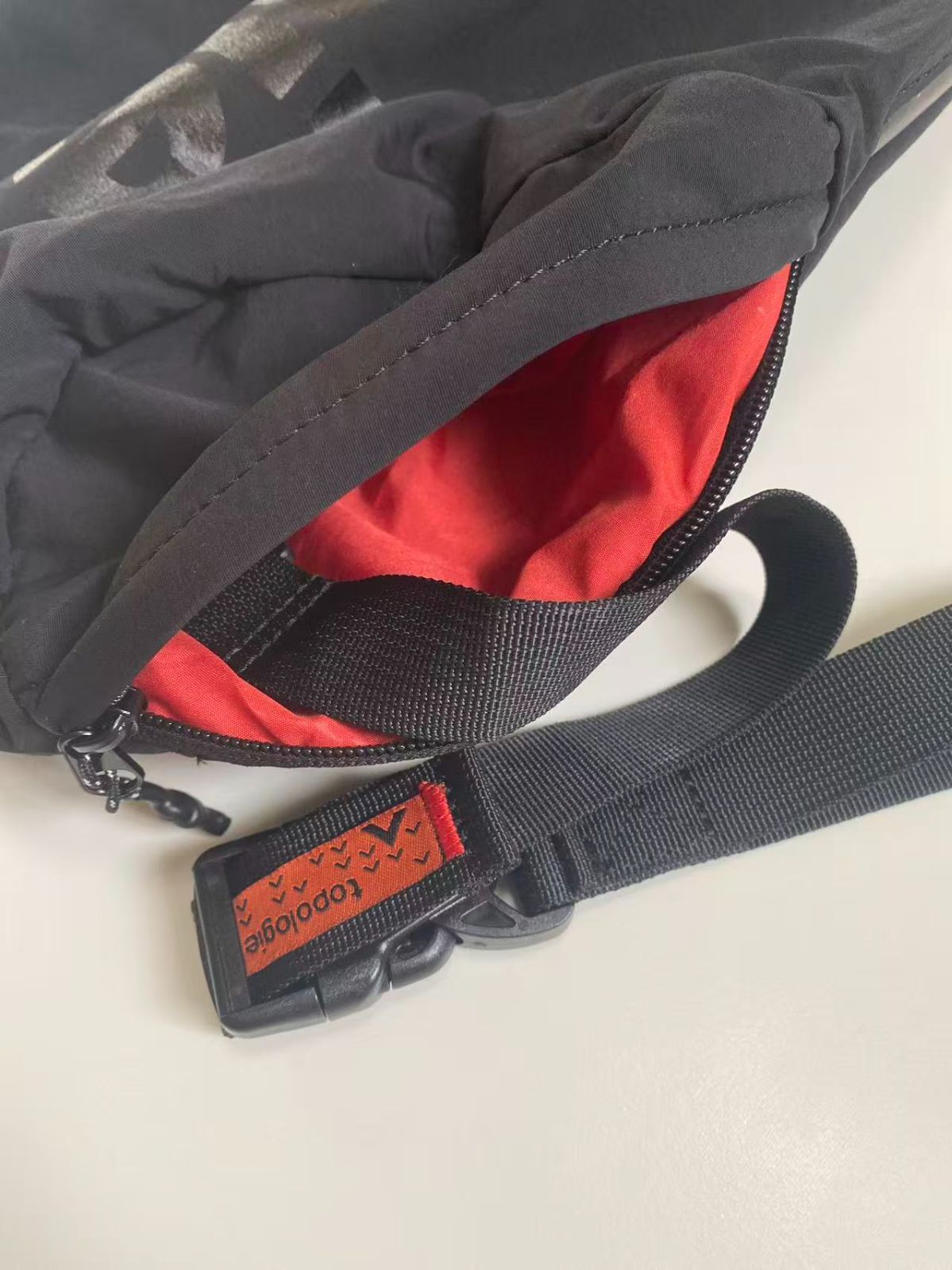 topologie Sling トライアングル メッセンジャーバッグ ラージ - メルカリ