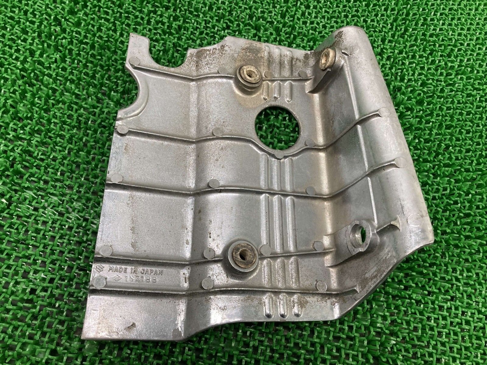 GT380 エンジンカバー 左 1SZ188 スズキ 純正 中古 バイク 部品