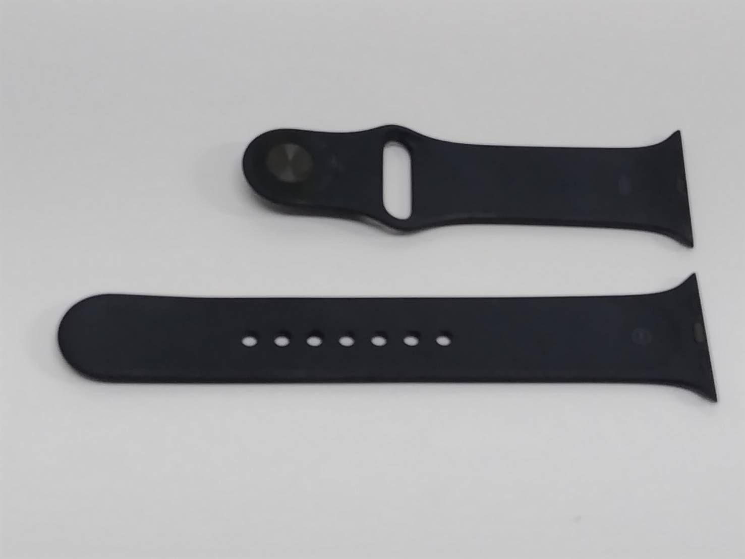 Apple Watch SE 第1世代/GPS/40mm/A2351/スペースグレー〈MYDP2J/A