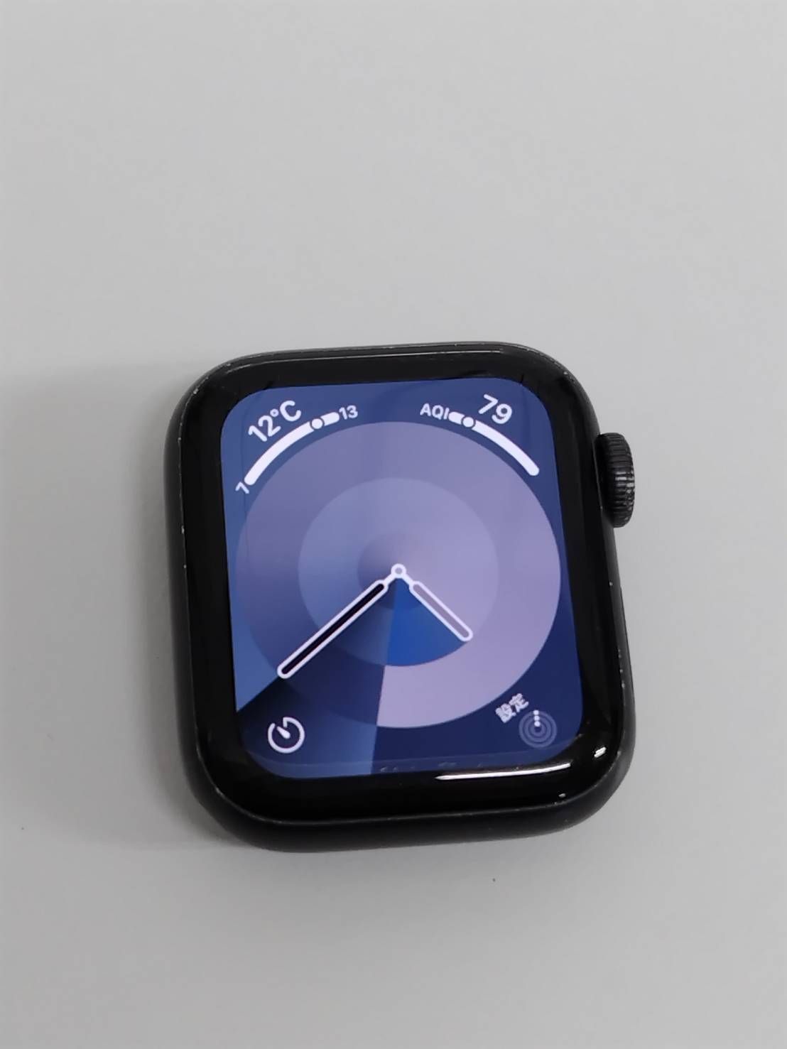 Apple Watch SE 第1世代/GPS/40mm/A2351/スペースグレー〈MYDP2J/A〉 (3) Apple Watch SE 第1世代/GPS/40mm/A2351/スペースグレー〈MYDP2J/A