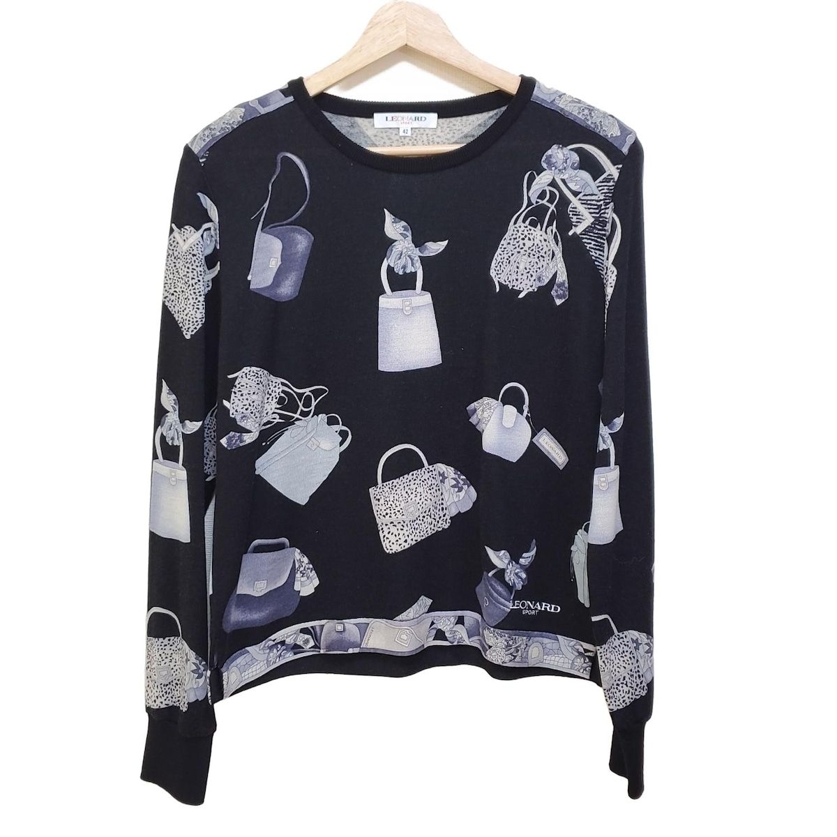 ☆専用です‼️レオナール】☆未使用LEONARD 長袖トップス 42号 LEONARD SPORT(レオナールスポーツ) 長袖セーター サイズ42 L