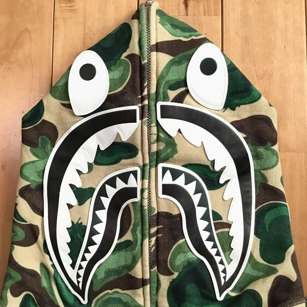 A Bathing Ape 迷彩シャークパーカー L アベイシングエイプBAPE グリーンカモシャークパーカーLサイズ