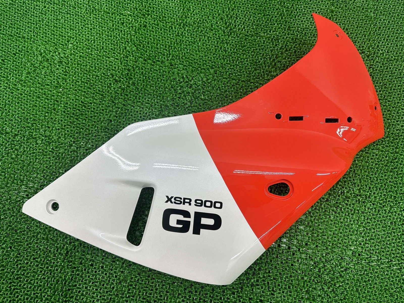 XSR900GP アッパーカウル 右 橙/白 BMG ヤマハ 純正 中古 RN96J