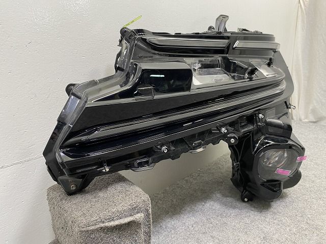 クラウン スポーツ AZSH36W 左 ヘッドライト KOITO 30-483 クラウン