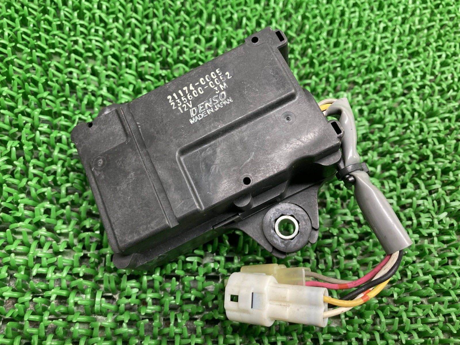 レッドコード　TRAINER オプションパーツ付 ZRX1200ダエグ 排気バルブモーター 21174-0005 カワサキ 純正 中古