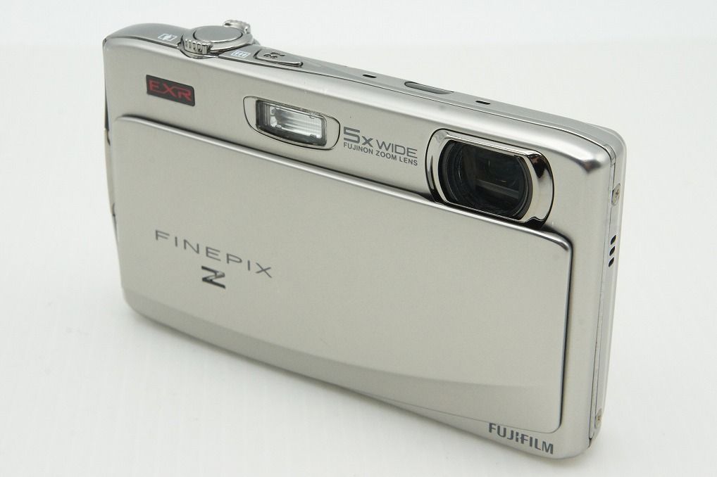 良品 FUJIFILM フジフイルム FinePix Z900EXR シルバー コンパクト