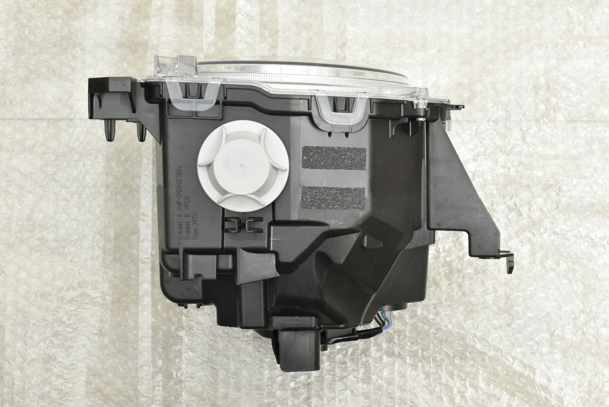 ジムニー JB64W 左ヘッドライト LED KOITO100-593DW