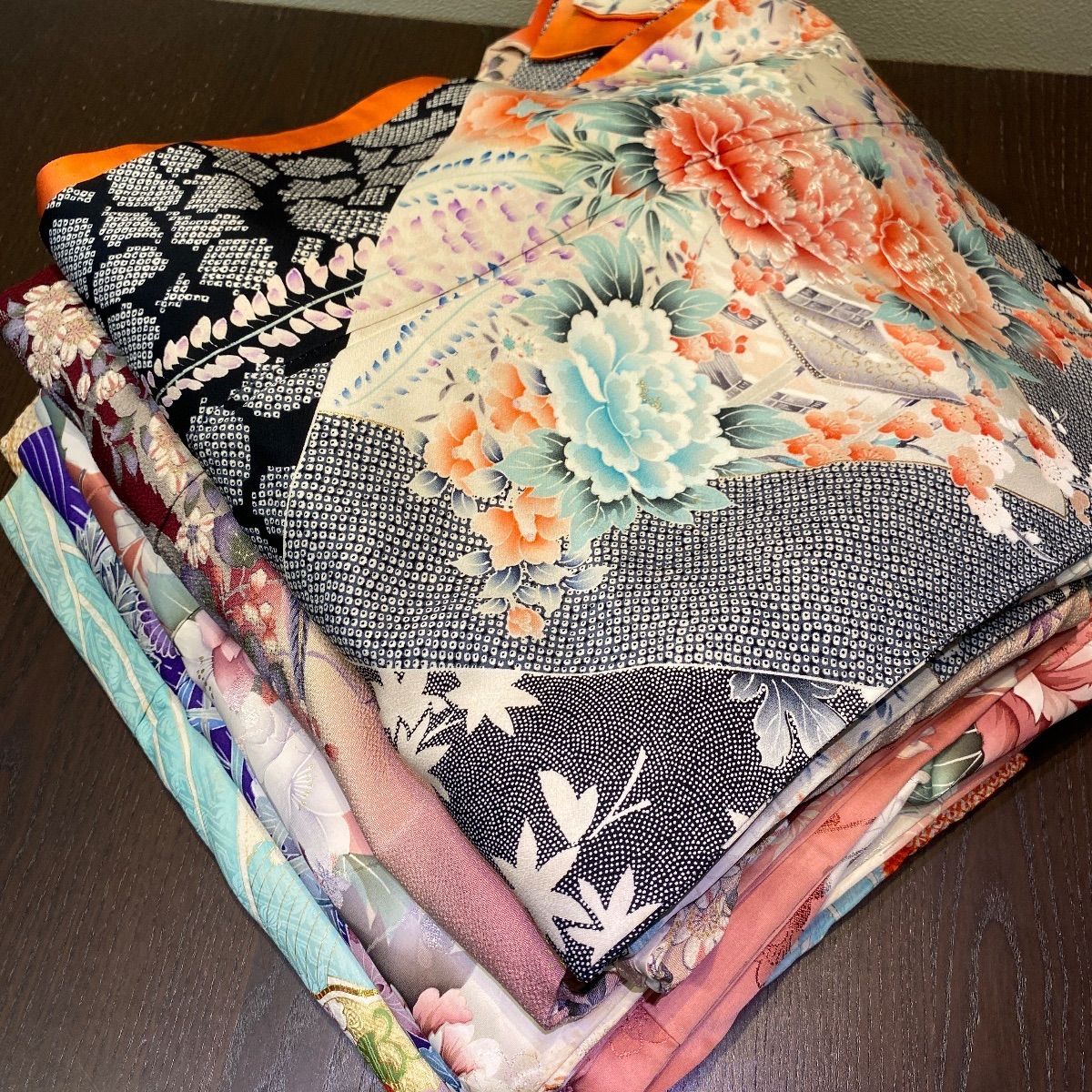 まとめ売り】正絹振袖5枚 リメイク素材 ハンドメイド向け - メルカリ