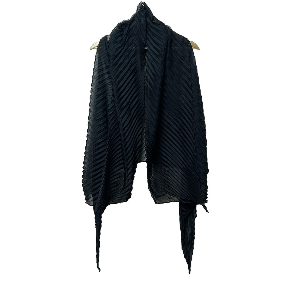 イッセイミヤケFETE　ブラックプリーツロングベスト イッセイミヤケFETE ブラックプリーツロングベスト イッセイミヤケFETE