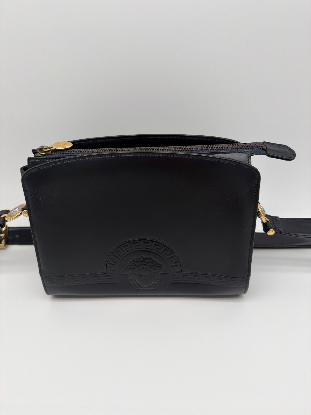 ジャンニヴェルサーチ ネイビー メデューサ ショルダーバッグ レザー