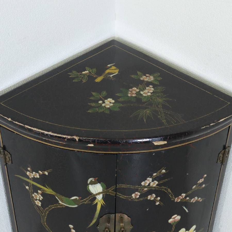 中国美術 シノワズリ ハンドペイント 花鳥図 黒塗り 猫脚 コーナー