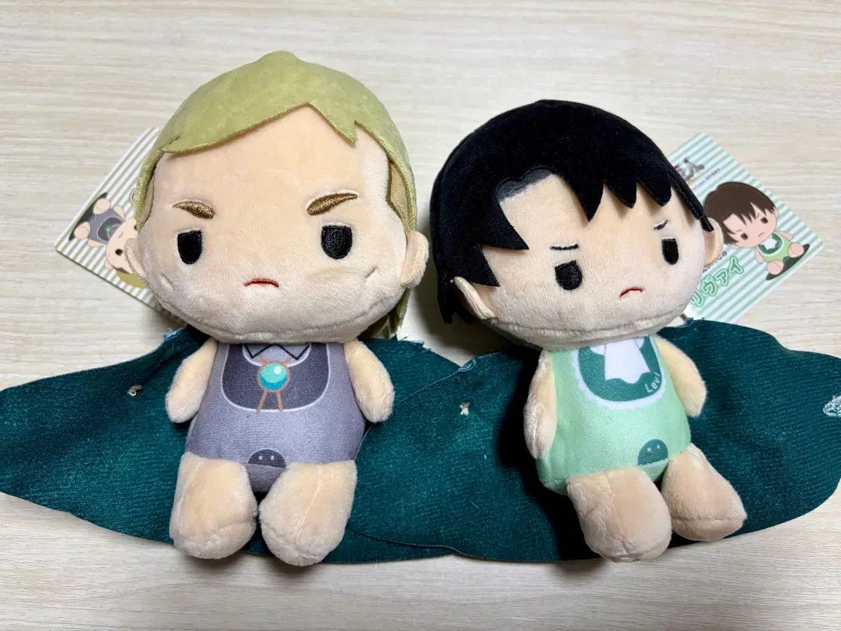 進撃の巨人 エルヴィン・スミス(エルヴィン) リヴァイ ぬいぐるみ