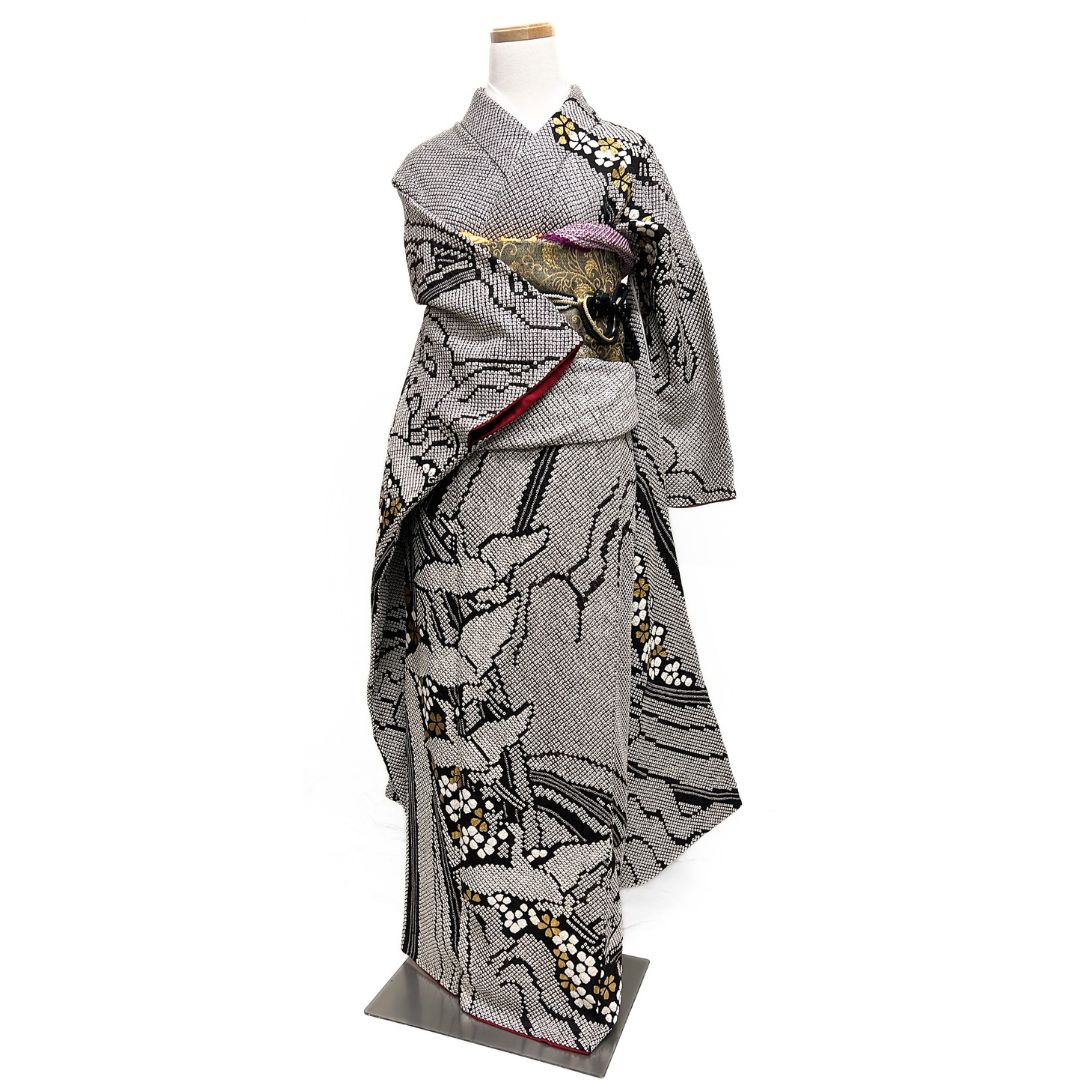 振袖 総絞り 金彩 鶴 花 波 モノトーン モード 着物 124b d ms - メルカリ