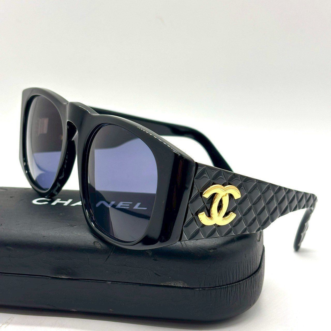 視線奪う気品の黒】 CHANEL シャネル サングラス ココマーク
