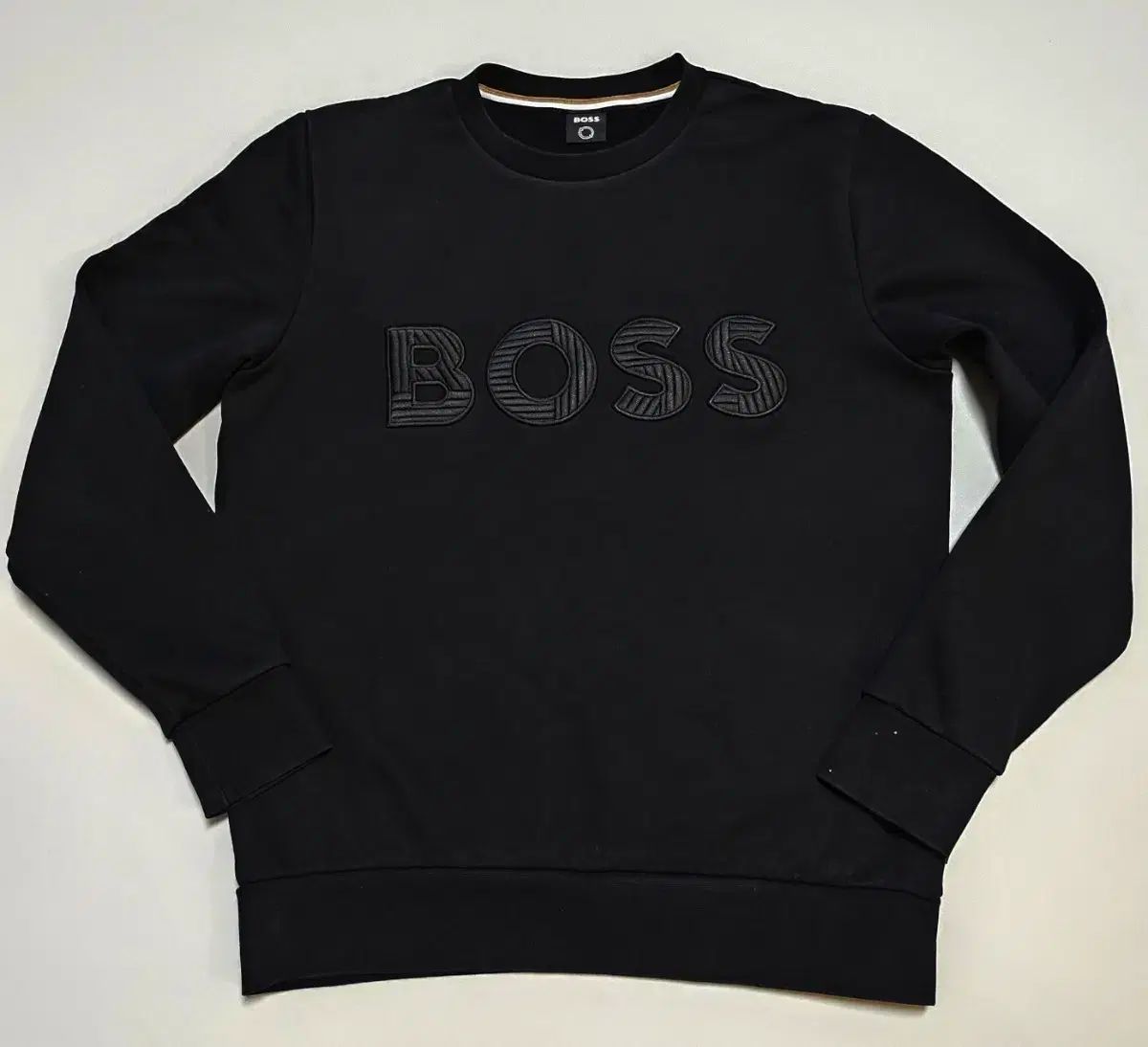 KEN0515 BOSS ブラック トレーナー ロゴ入り BOSS ブラック ロゴ