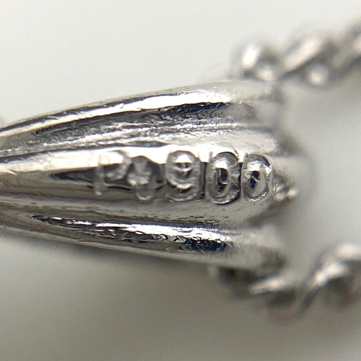 ダイヤモンド デザインネックレス プラチナ ペンダント メレダイヤ