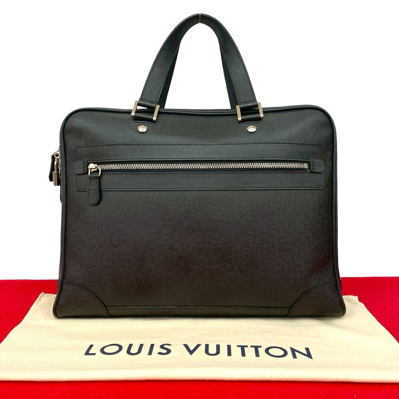 【極美品】ルイヴィトン タイガ ビジネスバッグ 黒 ブリーフケース 営業鞄 本革 美品】ルイヴィトン ビジネスバッグ タイガ 黒 ブリーフケース 営業鞄
