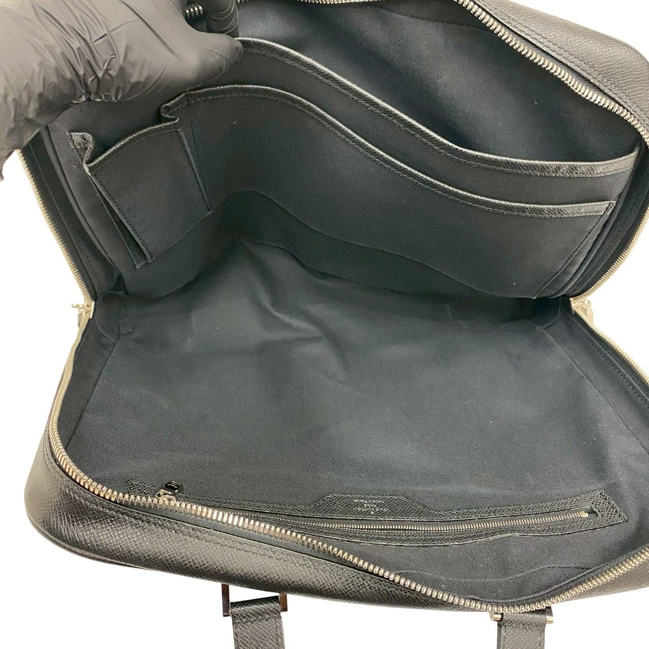 極 美品 袋付き LOUIS VUITTON ルイヴィトン イゴール タイガ レザー