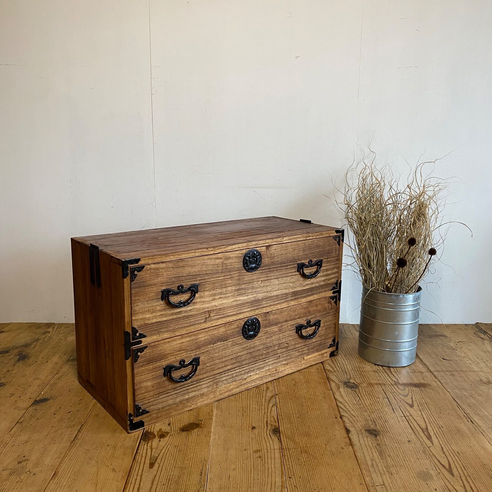 和箪笥 時代箪笥 ローボード 木製たんす引き出し テレビ台 アンティーク 古道具 楽天市場】和箪笥 箪笥 アンティーク家具 テレビ台 リメイク テレビ