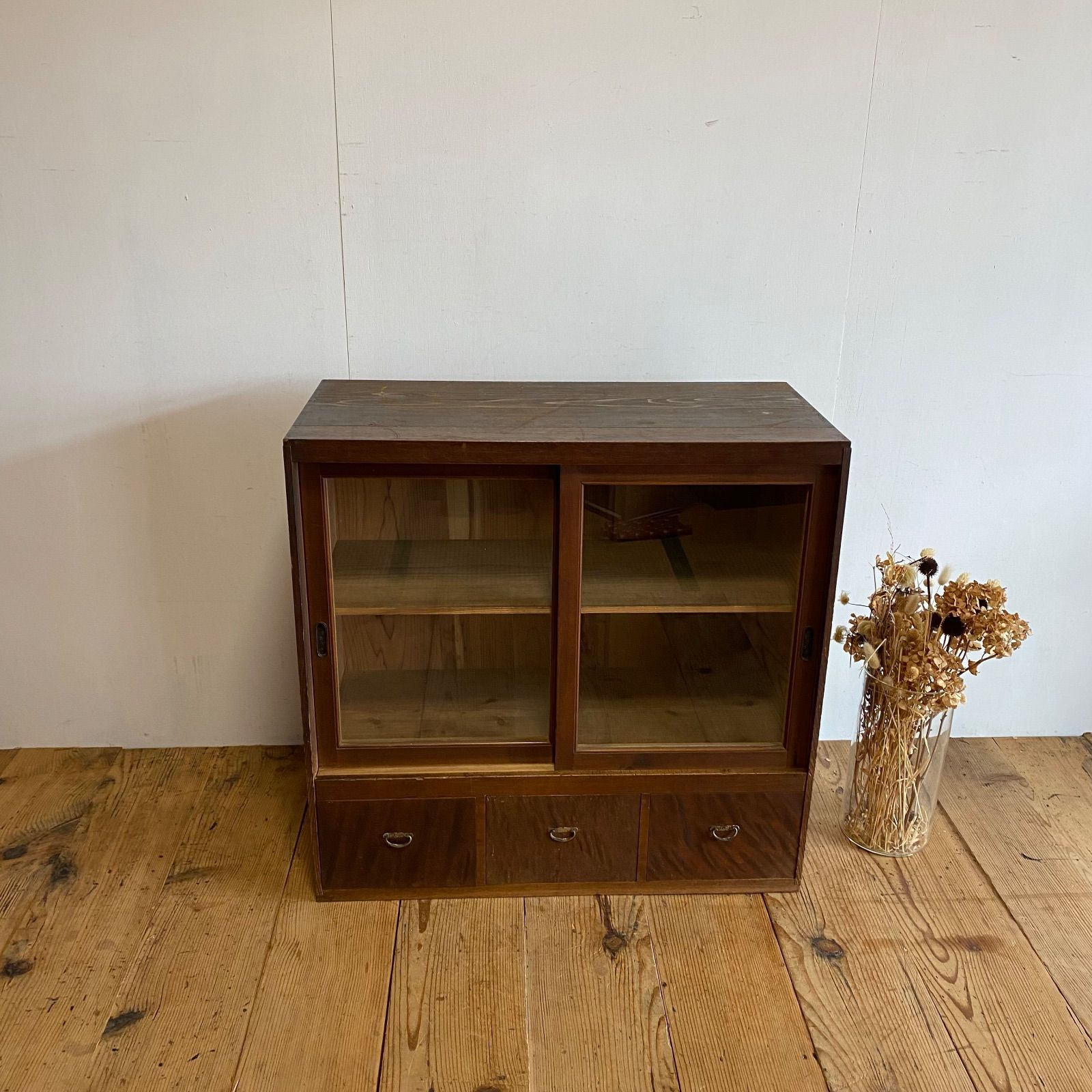 アンティーク 古家具 ガラス戸棚 水屋箪笥 引き出し付き 飾り棚 収納棚