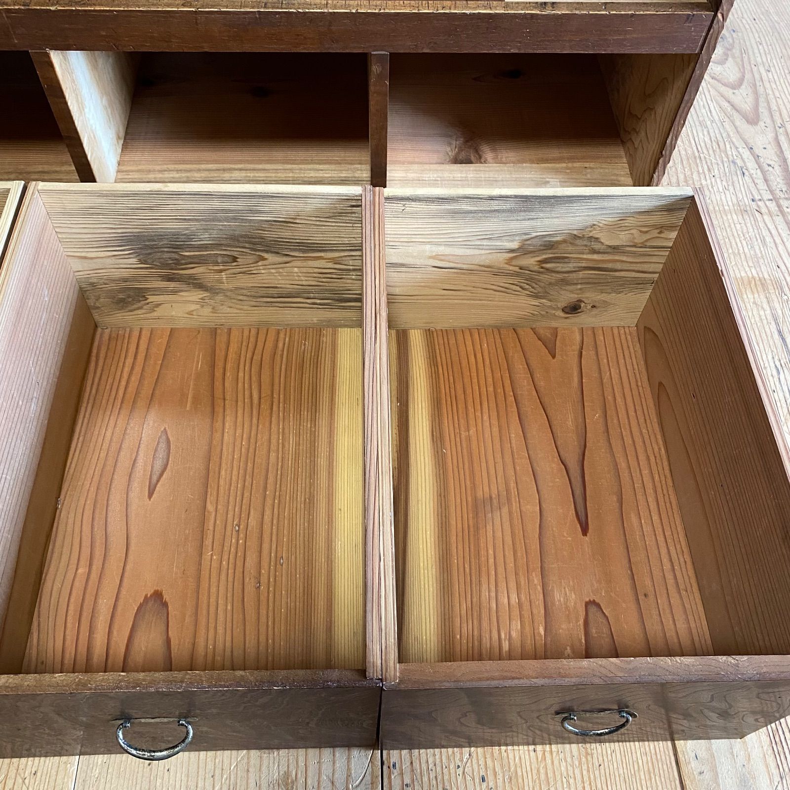 アンティーク 古家具 ガラス戸棚 水屋箪笥 引き出し付き 飾り棚 収納棚