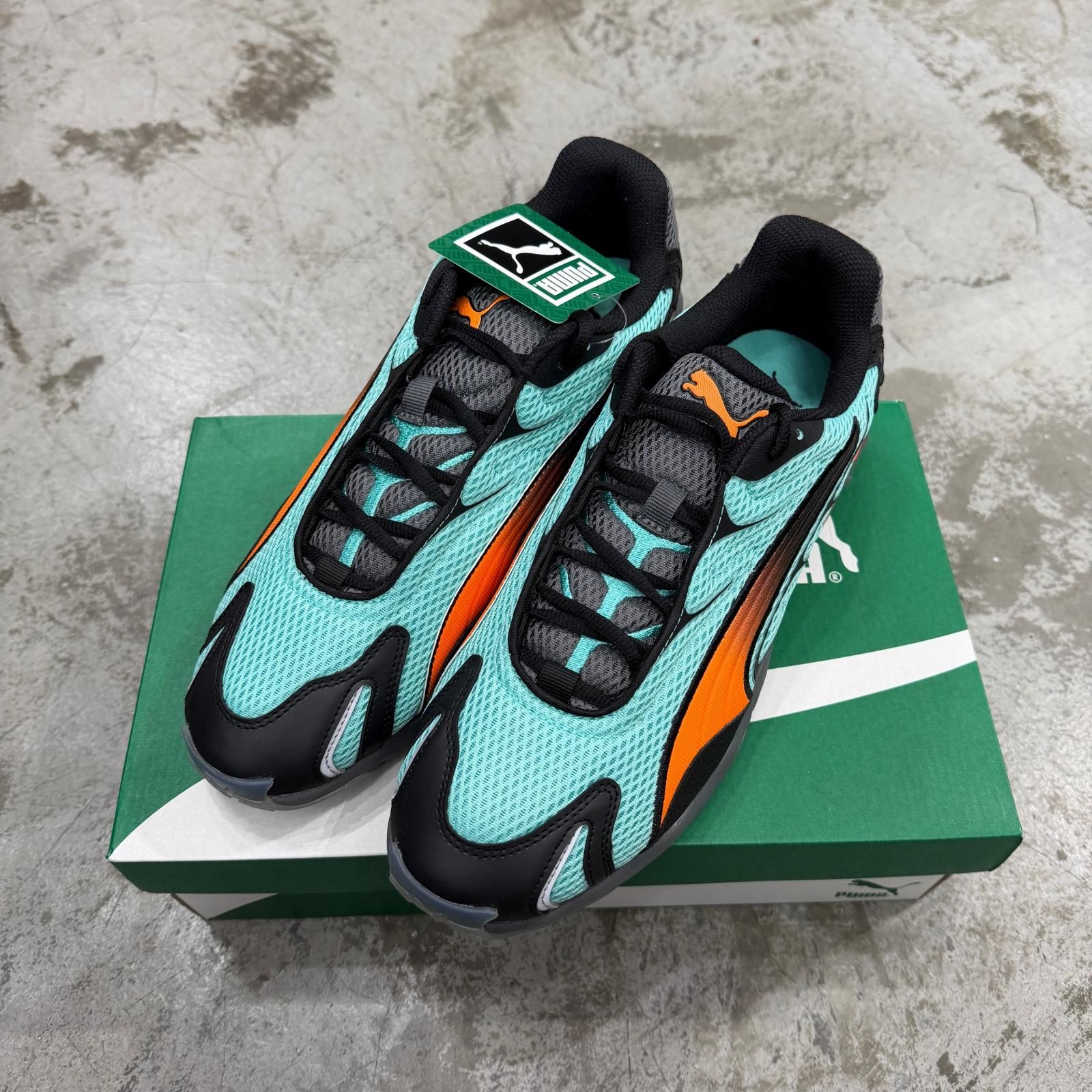 国内正規 参考上代16500円 未使用 PUMA INHALE インヘイル スニーカー