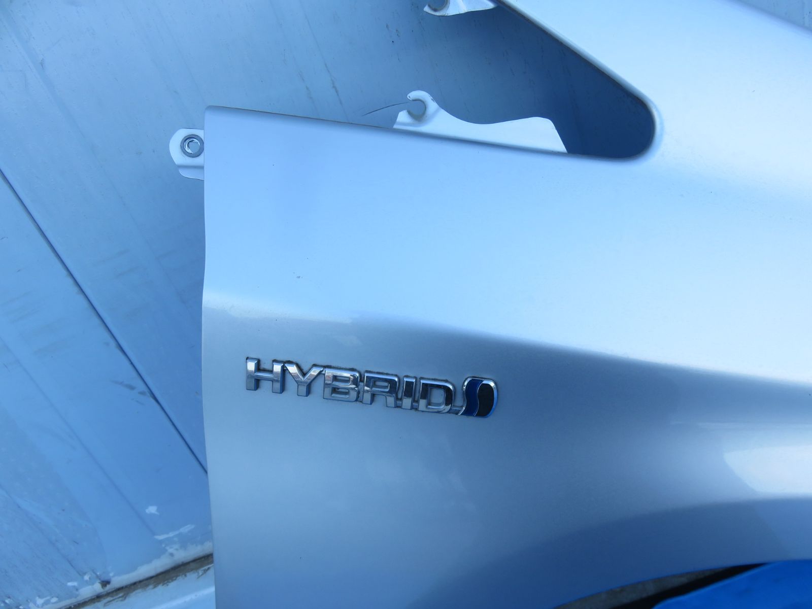 中古品ZVW30 トヨタ　30プリウス カラーNO 1FＣ　フェンダー シルバー ☆SFC4215/プリウス30系 ZVW30/ZVW35 前期 純正 (右側) 運転席側