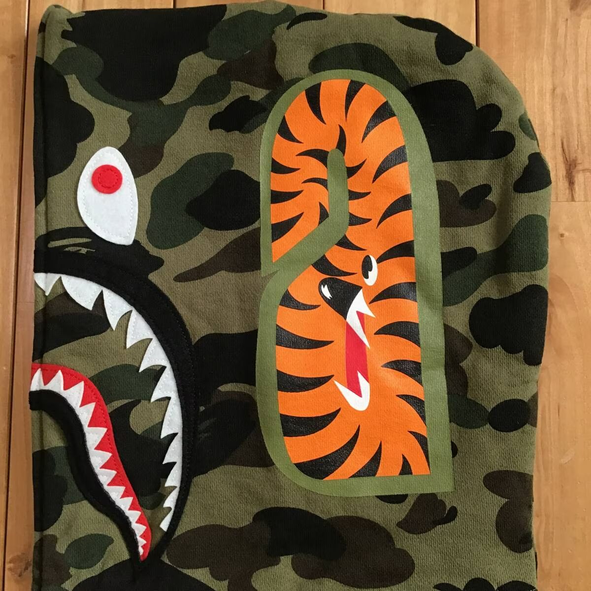 シャーク パーカー レディース Mサイズ 1st camo a bathing ape BAPE
