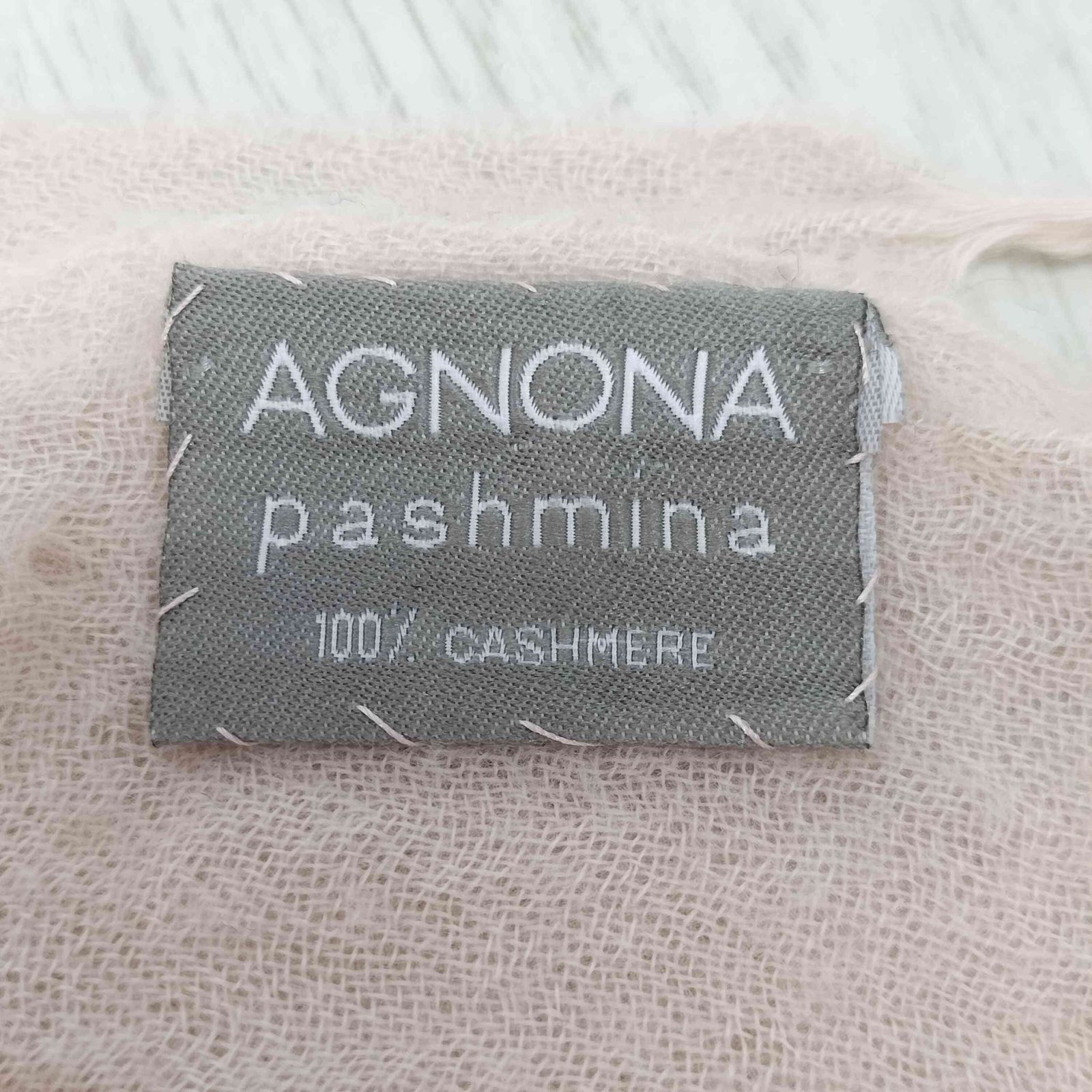 【値下げ中】AGNONA アニオナ ストール カシミヤ100%【新品タグ付き】 AGNONA アニオナ ストール カシミヤ&シルク - メルカリ