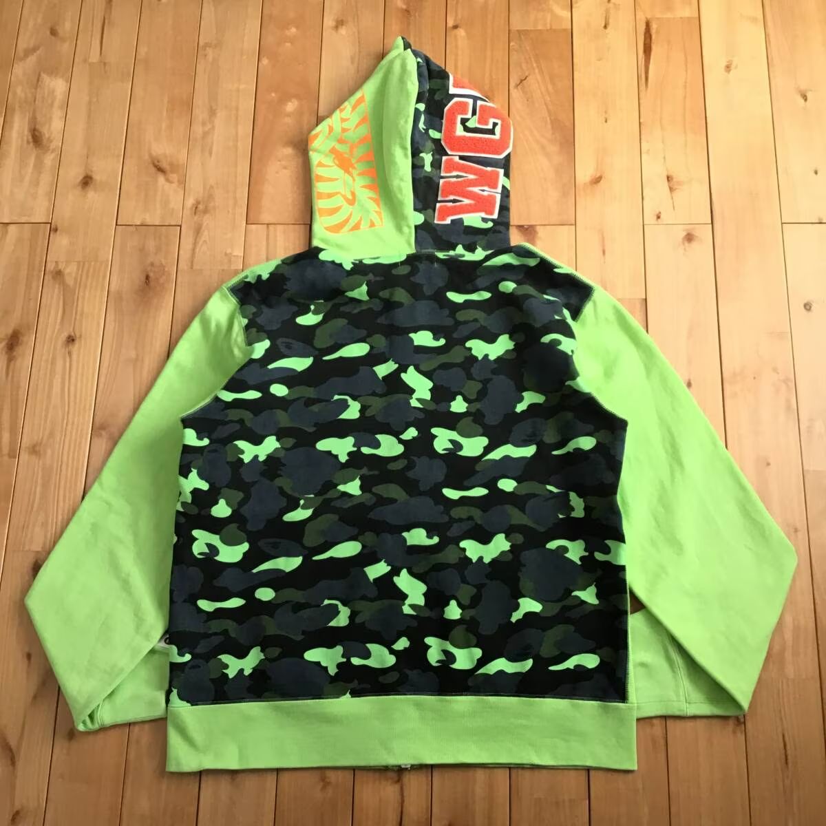 エイプ シャーク パーカー 1ST SHARK FULL ZIP HOODIE（パーカー）｜A BATHING APE（アベイシング