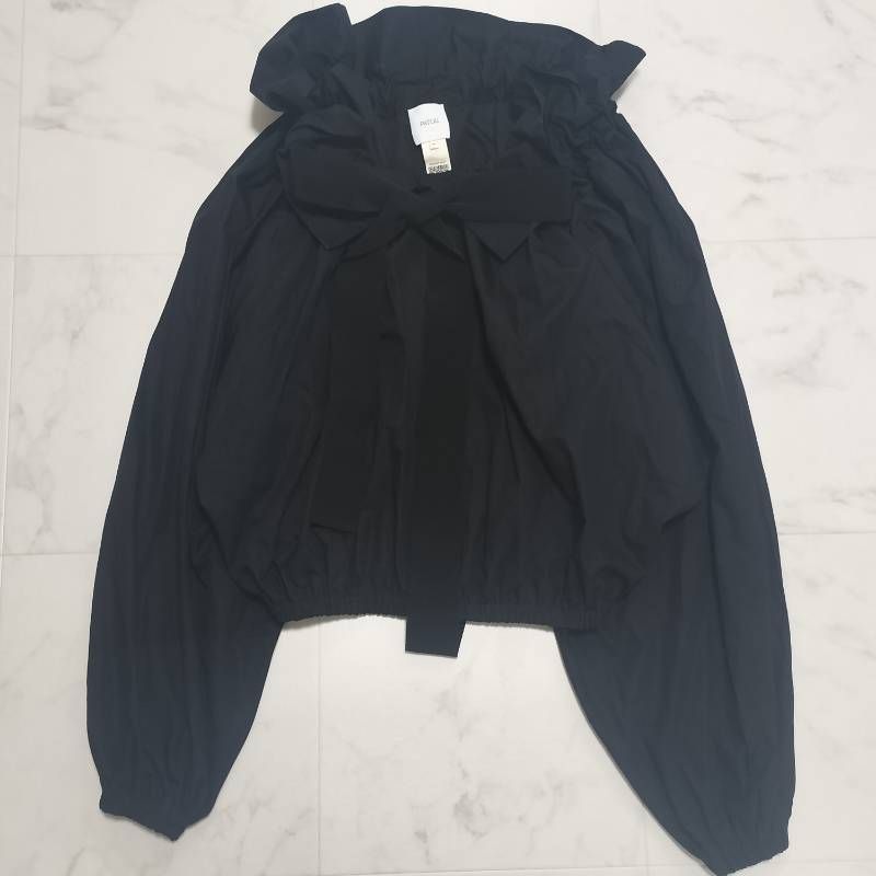 PATOU　パトゥ　長袖ブラウス　パフスリーブ　ブラック　34サイズ　XS相当 PATOU パトゥ パフロングスリーブブラウス 黒 34 - メルカリ